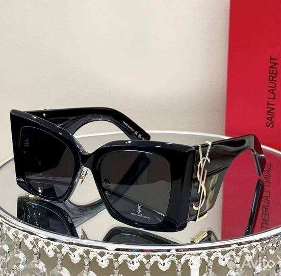 Солнцезащитные очки женские