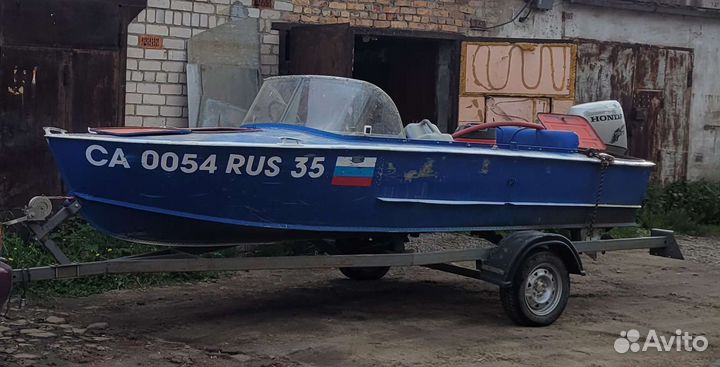 Продаю прогресс 2м и honda bf30 с прицепом
