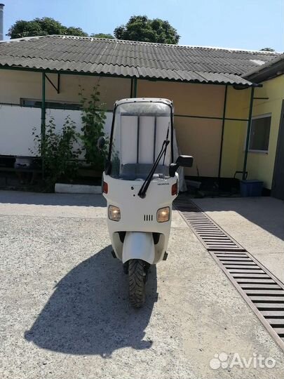 Скутер трехколесный с крышей honda gyro UP