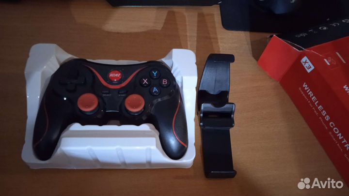 Джостик Bluetooth с держателем для телефона