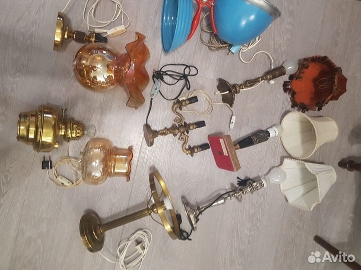 Старинная настольная лампа