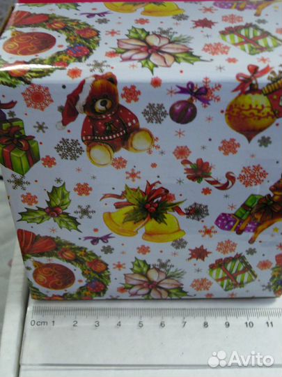 Новогодняя коробочка картонная 12х12х6см