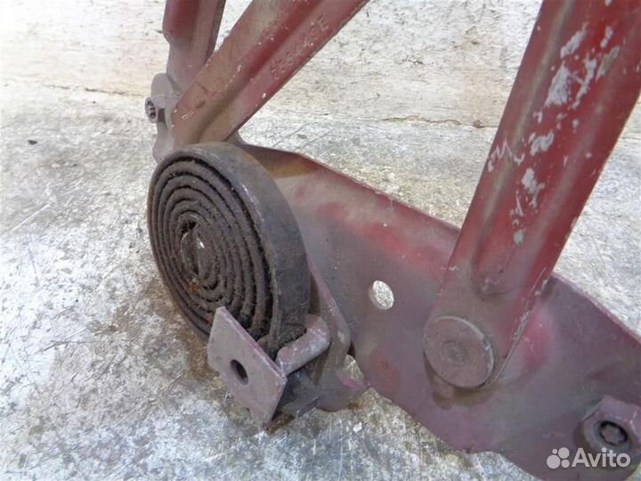 Петля капота Dodge Durango 1998-2004