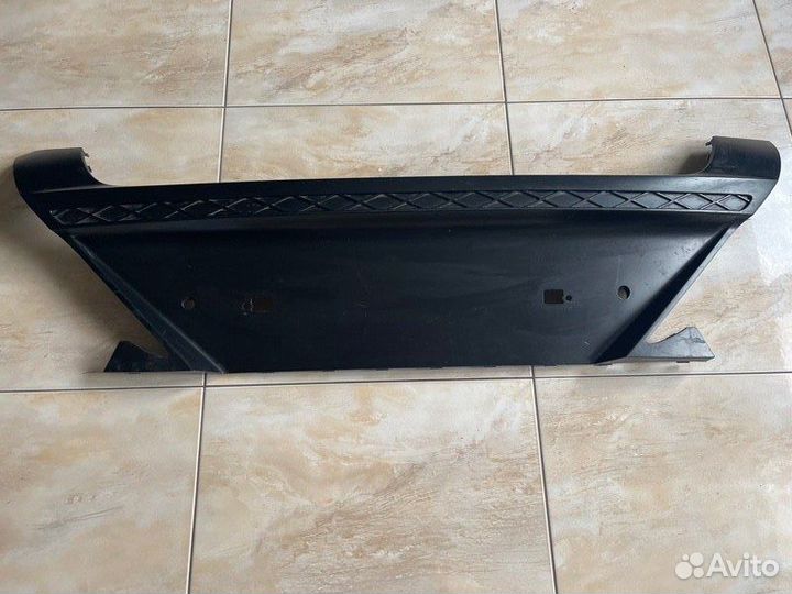 Накладка бампера задняя Hyundai Genesis Gv70