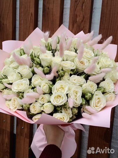 Букет из кустовых роз с доставкой