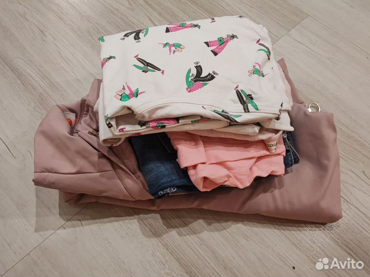 В доставке Детские вещи пакетом на девочку 152