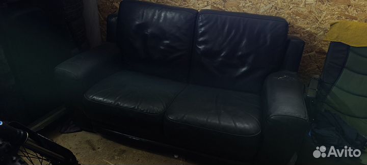 Диван кожаный