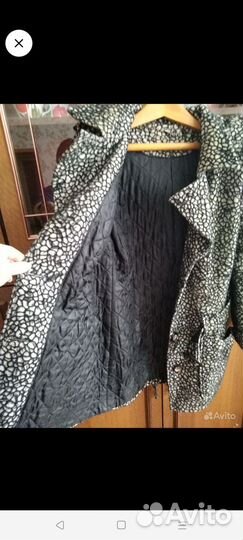 Пальто женское размер - 50, 52 - 2 шт