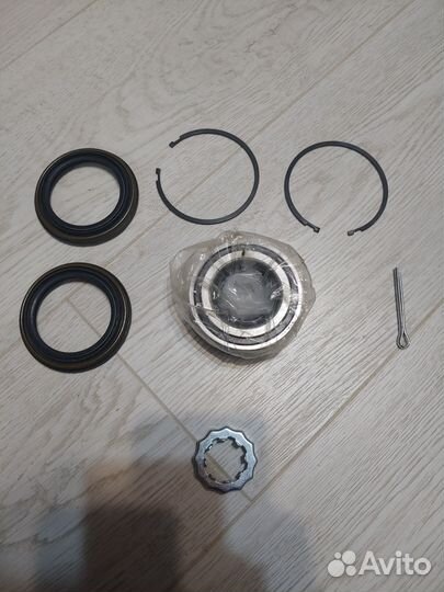 Комплект подшипника ступицы SNR R168.26 Nissan