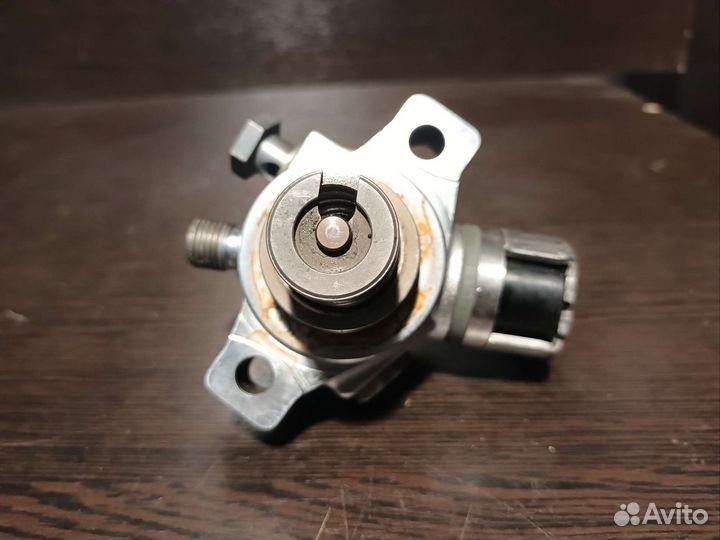 Насос (тнвд) бензиновый Mazda Mazda6 (GJ) pe01203f