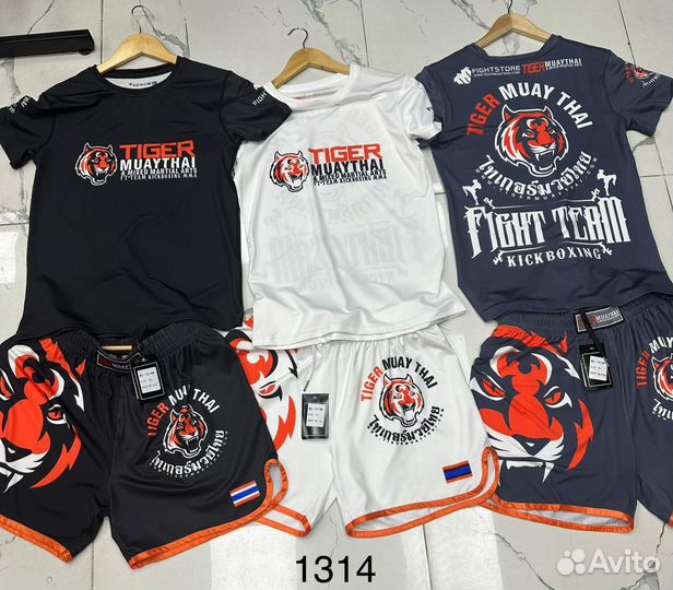 Комплект для Тайского бокса шорты и футболка