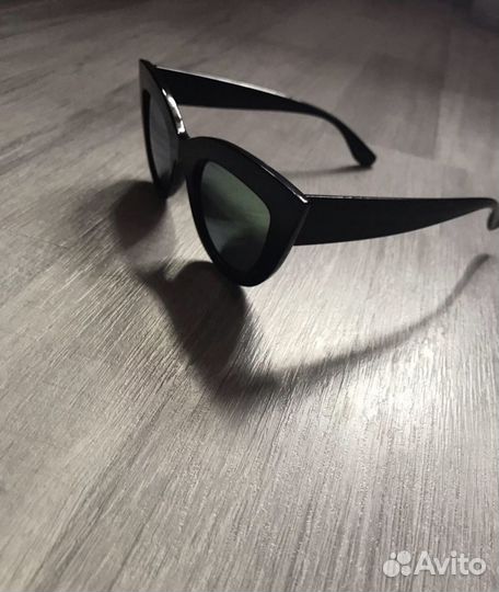 Солнцезащитные очки