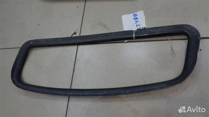 Уплотнитель стекла кузовного левого Land Rover Di