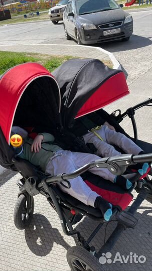 Детская коляска для двойняшек