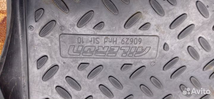 Автомобильные коврики резиновые бу