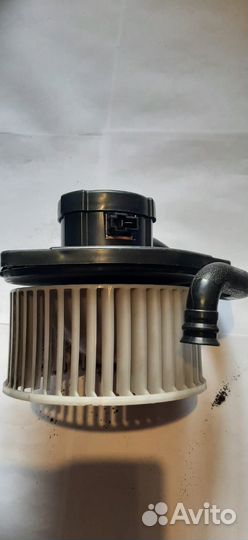 Мотор печки Suzuki Escudo 2002-2010 TL52W 3862412V