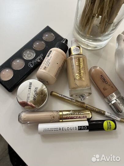 Набор косметики (по частям не делю)