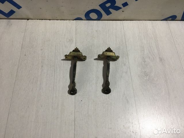 Ограничитель двери mazda 6 GG 2.0 мт седан