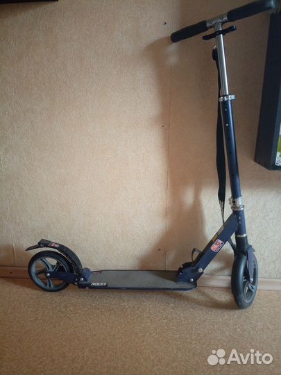 Самокат Roces