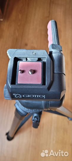 Зеркальная фотокамера Olympus E-520