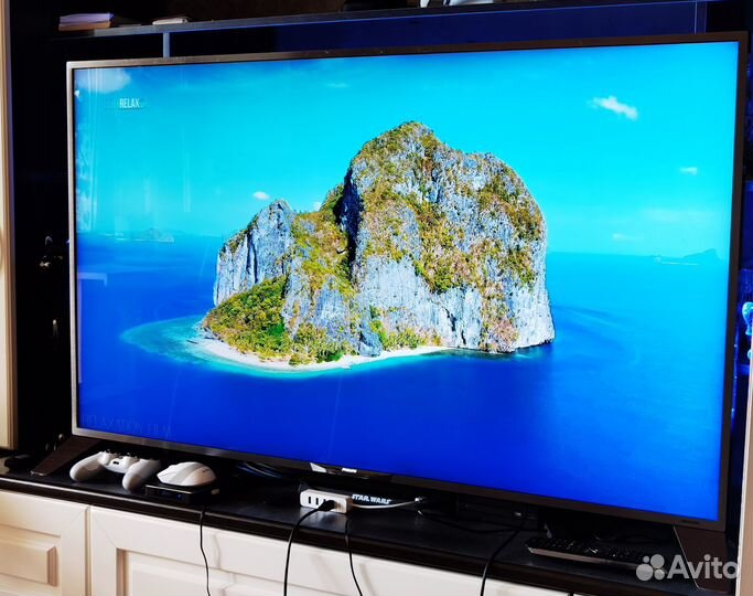3D Philips 55PUS8809 4K Smart Ambilight