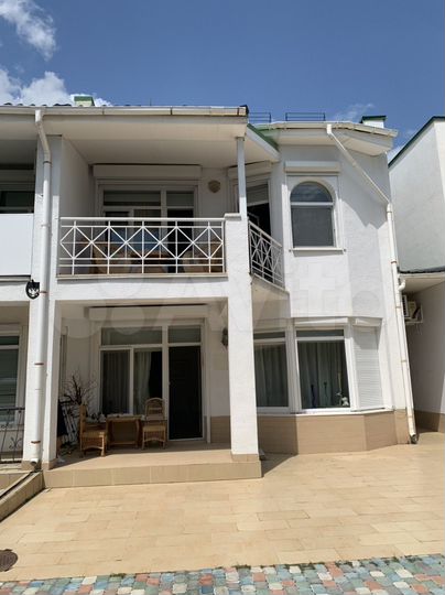 Коттедж 152,8 м² на участке 1 сот.