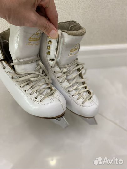 Фигурные коньки jackson freestyle 22 см