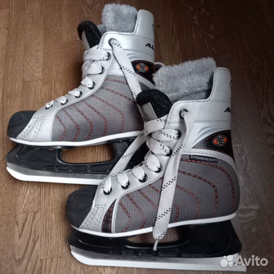 Коньки хоккейные утеплённые Larsen Alex 35