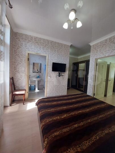 4-к. квартира, 110 м², 1/2 эт.