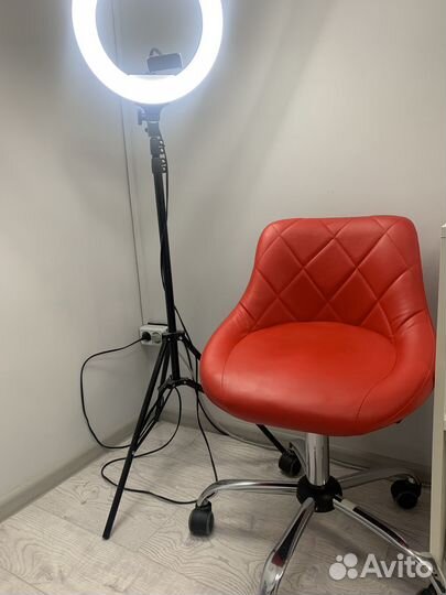 Маникюрный стул бу