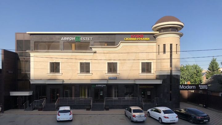 Офисы 25м² и 65м2(трехкомнатный)