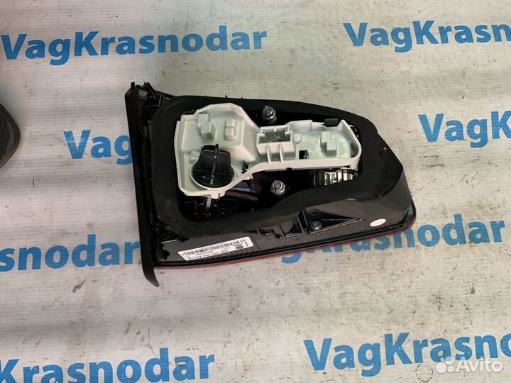 Фонарь задний внутренний правый Volkswagen Golf 7