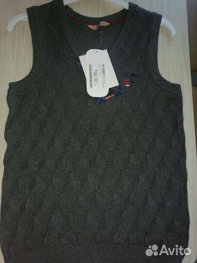 Жилетка для мальчика школьная новая