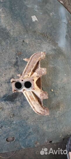 Коллектор выпускной Audi 80б3