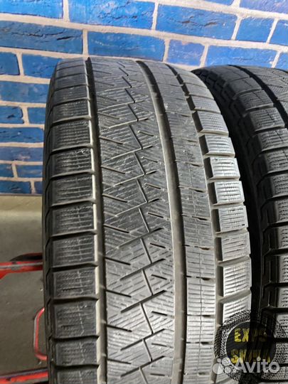 Pirelli Ice Asimmetrico Plus 235/50 R18 97Q