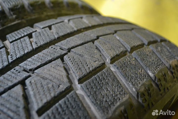 Bridgestone Blizzak Revo GZ 205/60 R16