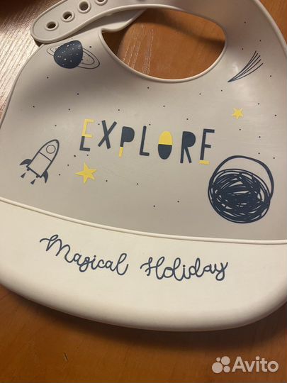 Нагрудник силиконовый для кормления