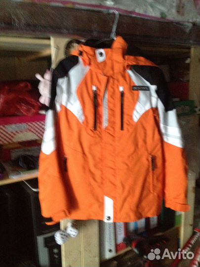 Женский горнолыжный костюм