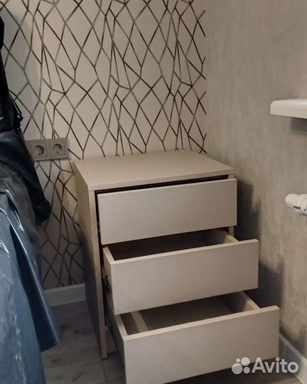 Тумба с ящиками