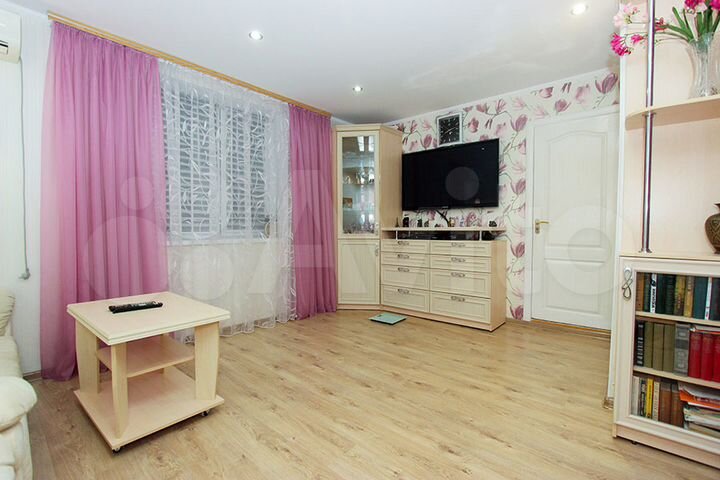 Комната 30 м² в 2-к., 1/1 эт.