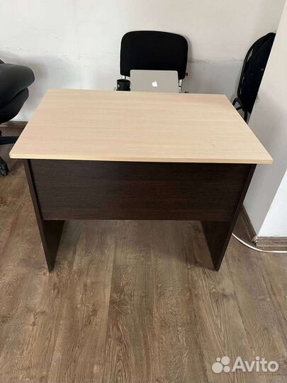 Столы для персонала