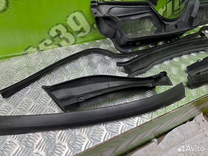 Жабо Mercedes-Benz W124 M102 2.3 1991