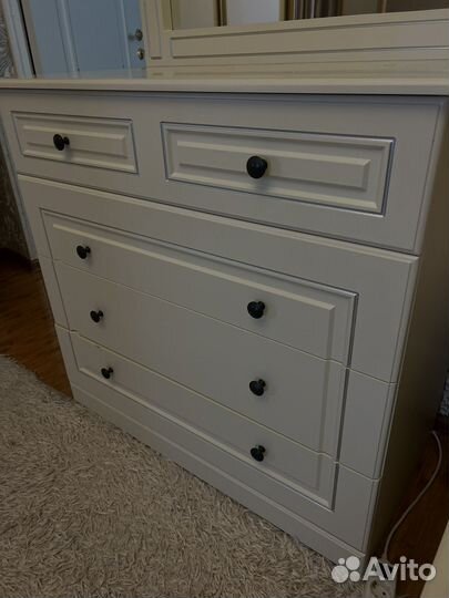 Комод белый