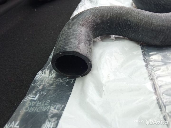 Патрубок Пежо 307 Ситроен C4 верхний Рест TU5JP4