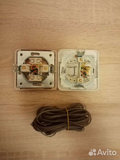 Розетка и кабель для стационарного телефона