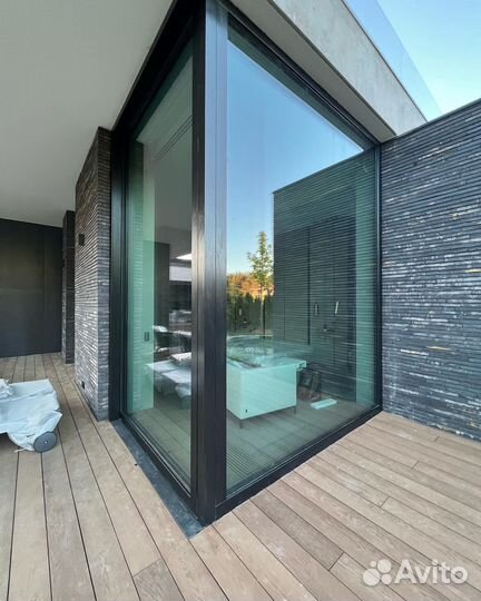 Деревянные окна для коттеджа