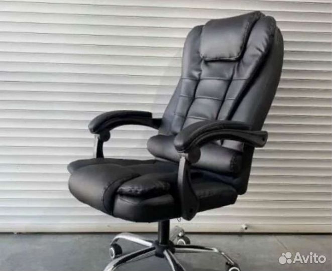 Компьютерное кресло офисное руководителя