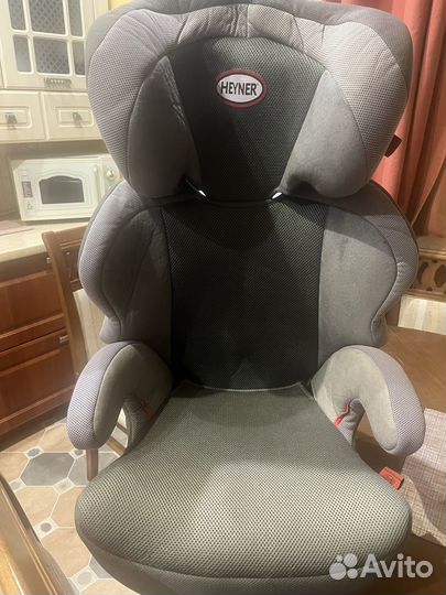 Автомобильное кресло