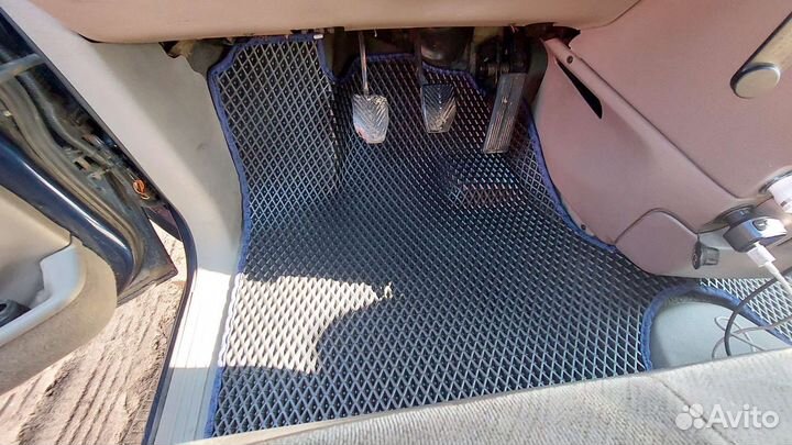 Коврики на Chrysler voyager dodge caravan