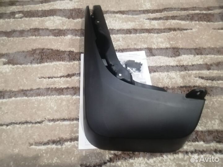 Новый комплект задних брызговиков Audi Q5 2008-13